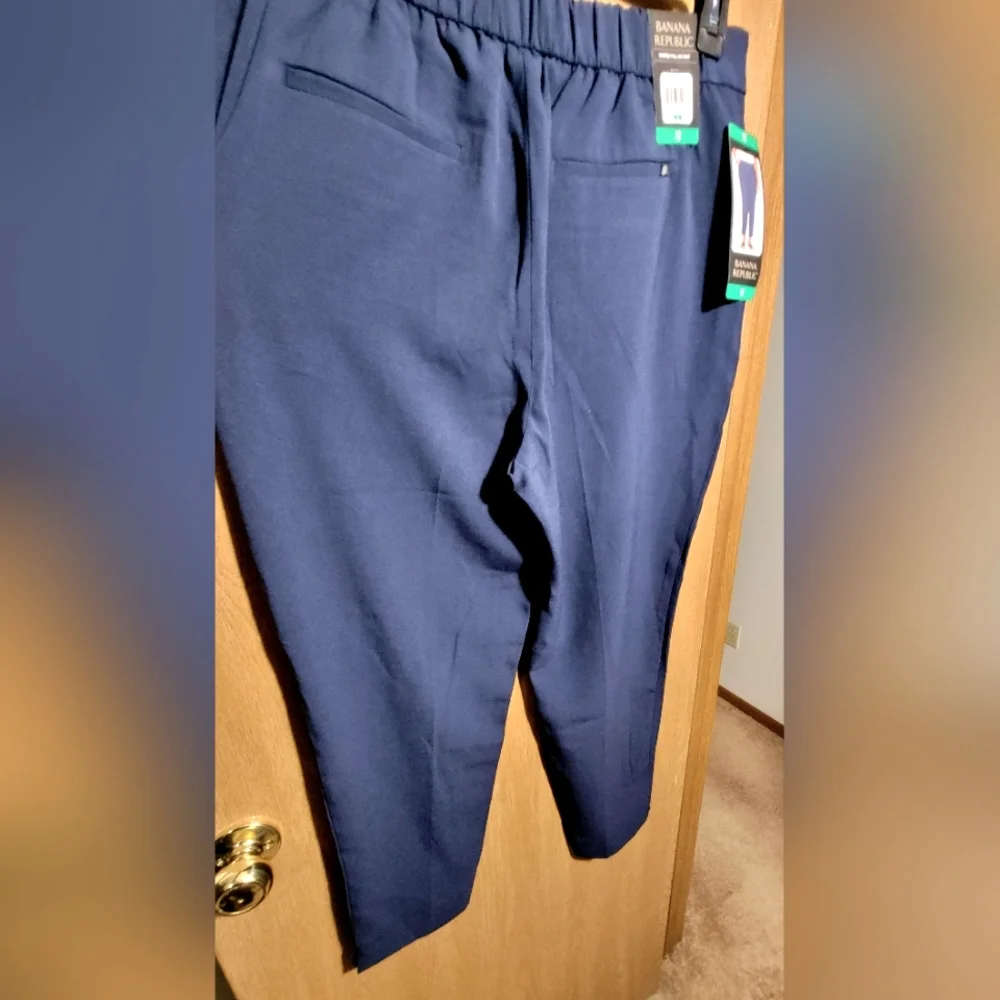 NWT BANANA REPUBLIC Tapered Pull On Pant 12